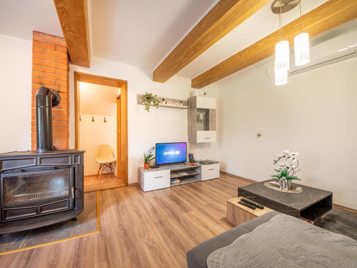 Holiday Home Tina By Interhome Tounj Екстериор снимка